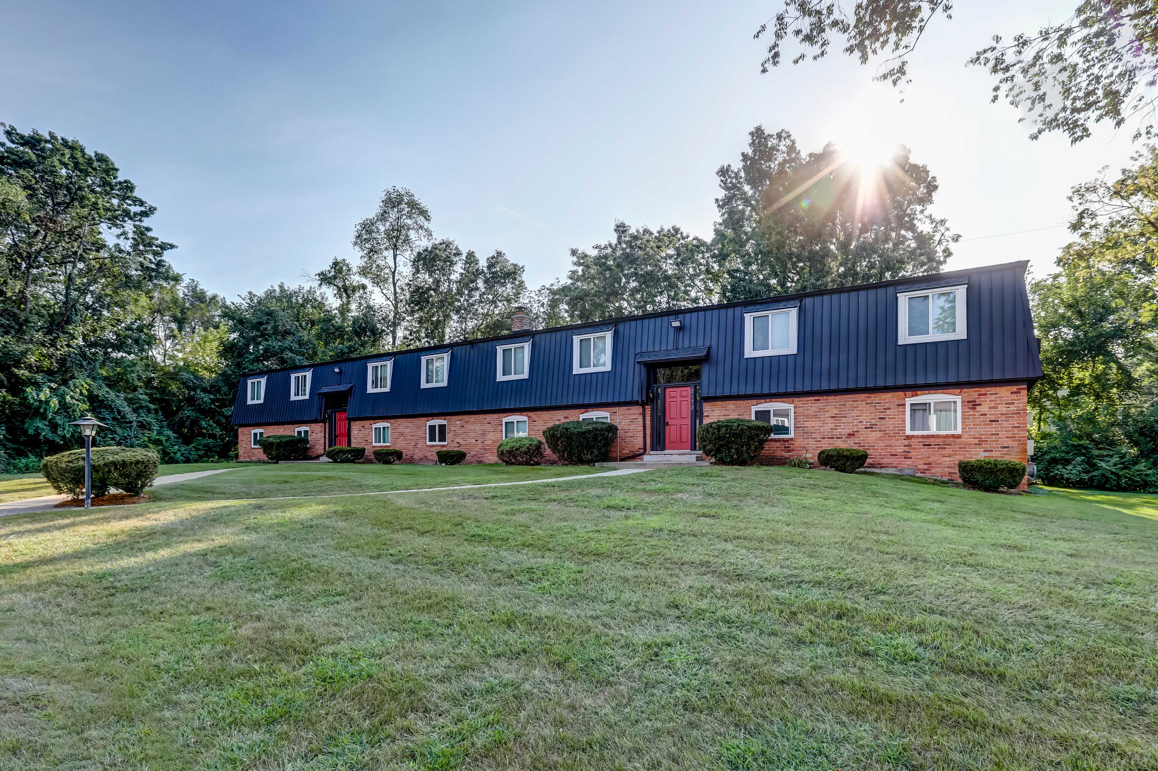 Apartment Housing Z on Decker